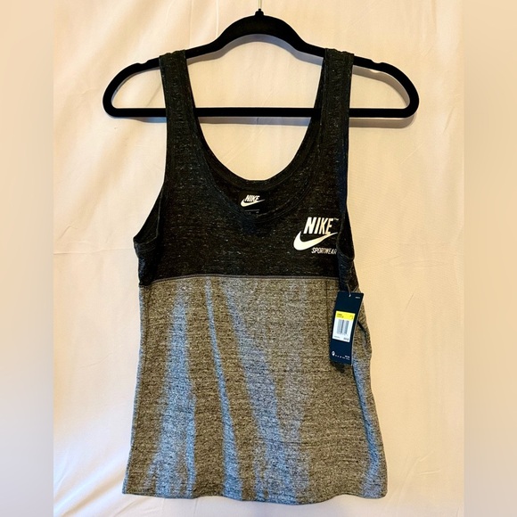 Nike Women’s gym black/grey color-block Tank Brand new Size Small - Picture 1 of 5